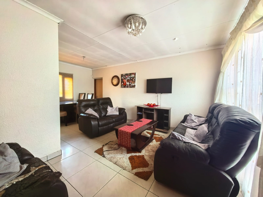 3 Bedroom Property for Sale in Zamdela Free State